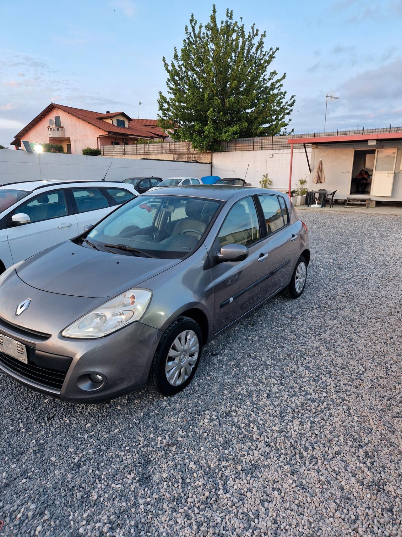 Renault Clio 1.2 16V 5 porte Dynamique