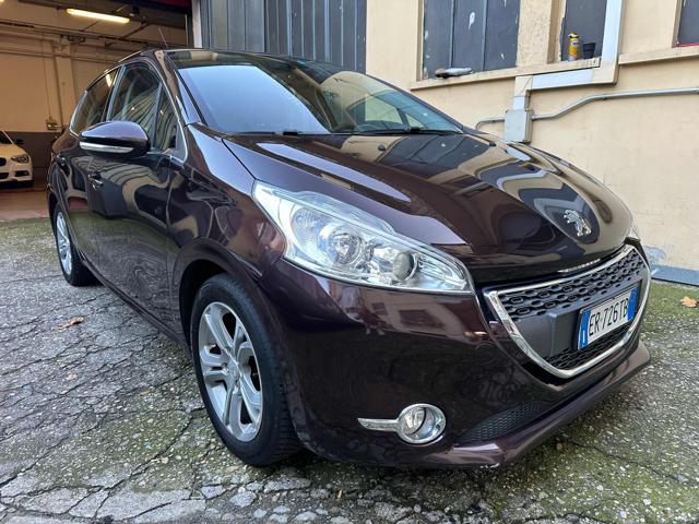 PEUGEOT 208 1.2 VTi 82 CV 5 porte Allure