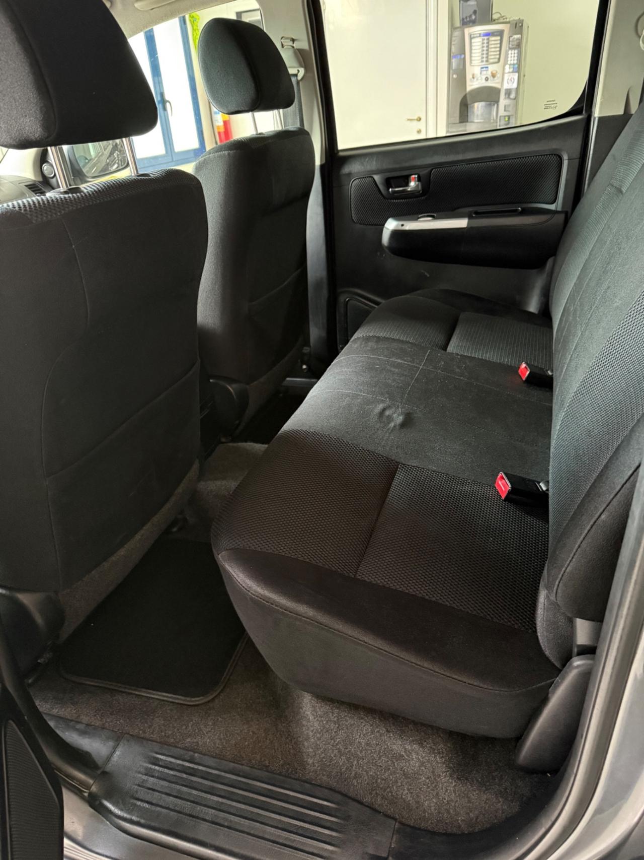 Toyota Hilux 3.0 D-4D aut.4WD 4p. DC Stylex