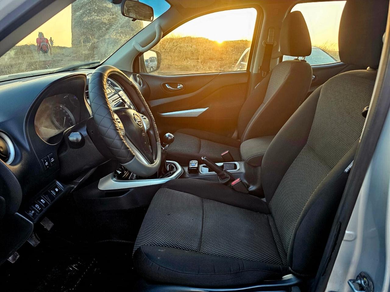 Nissan Navara 2.5 dCi 190CV 4 porte Double Cab Sport