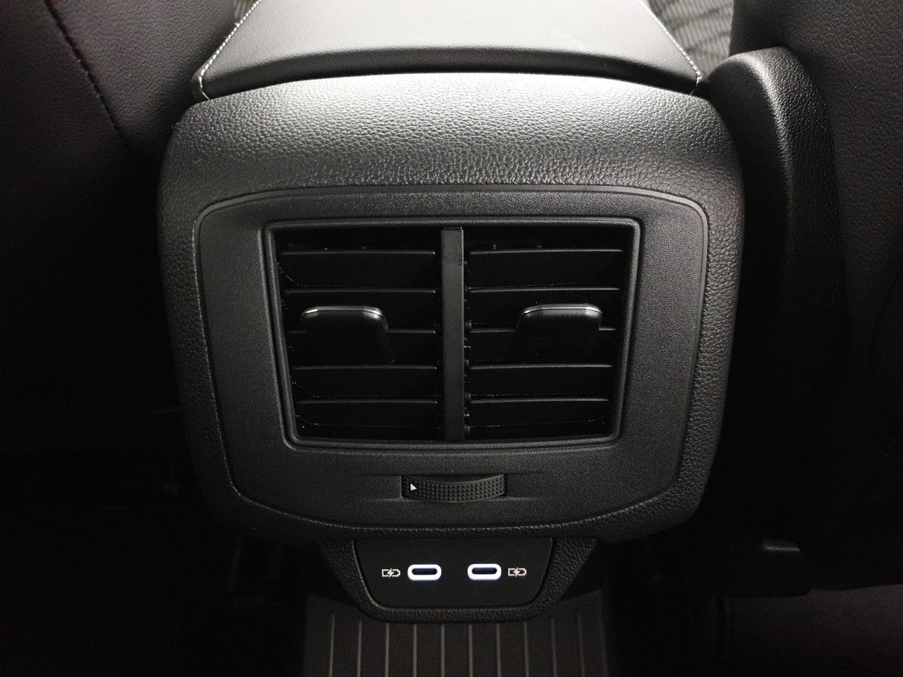 Volkswagen T-Roc 1.5 tsi r-line plus dsg