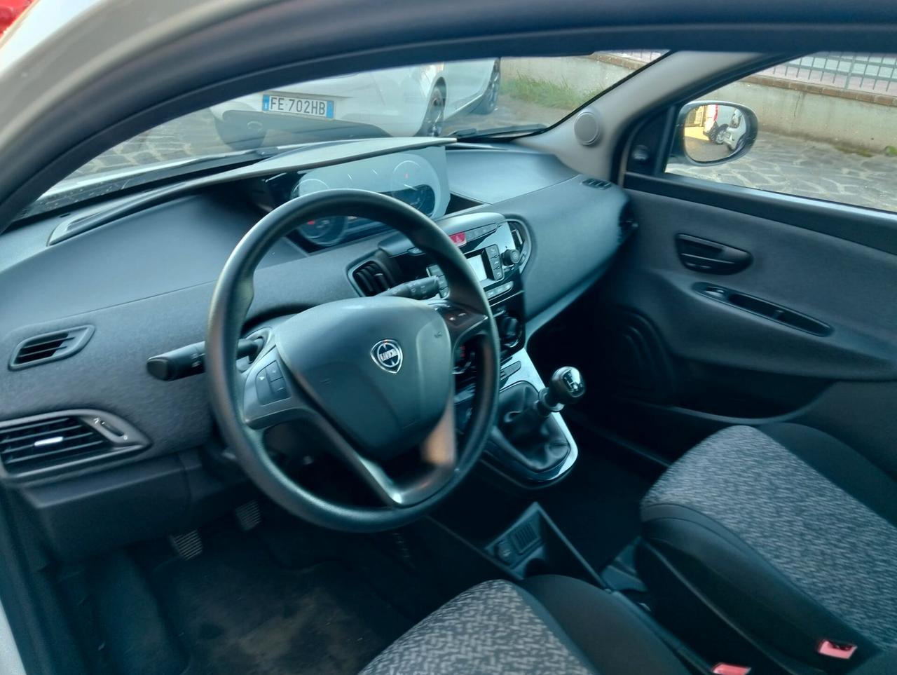 Lancia Ypsilon 1.2 Elefantino Blu