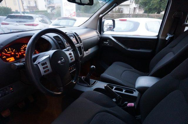 NISSAN Navara 2.5 dCi 4 porte Double Cab Sport