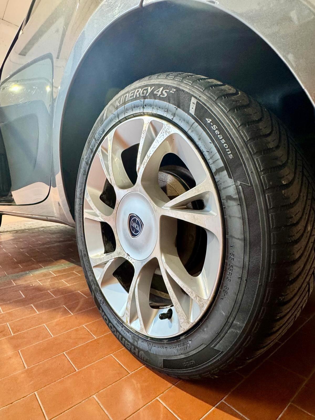 Lancia Ypsilon 1.2 69 CV 5 porte GPL Ecochic Gold