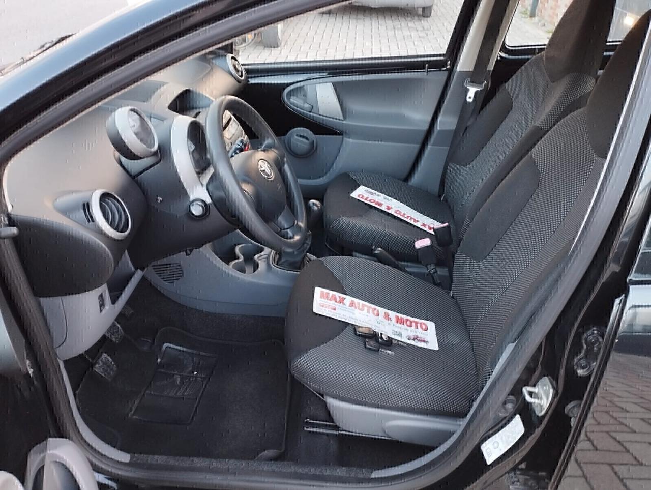 Toyota Aygo 1.0 CLIMATIZZATA 79 MILA KM!