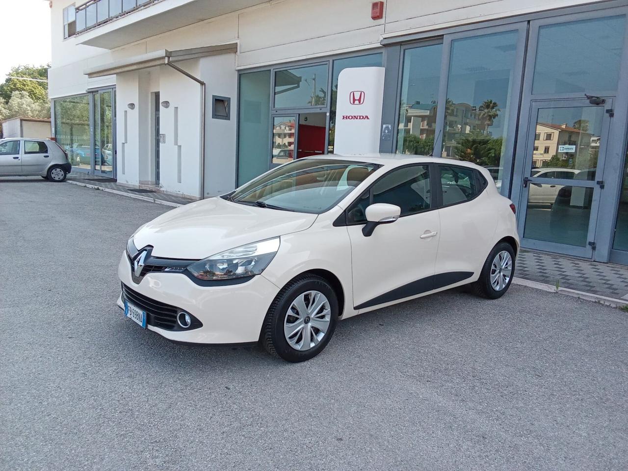 RENAULT CLIO 1,2 BZ 75 CV LIFE MY15 5P