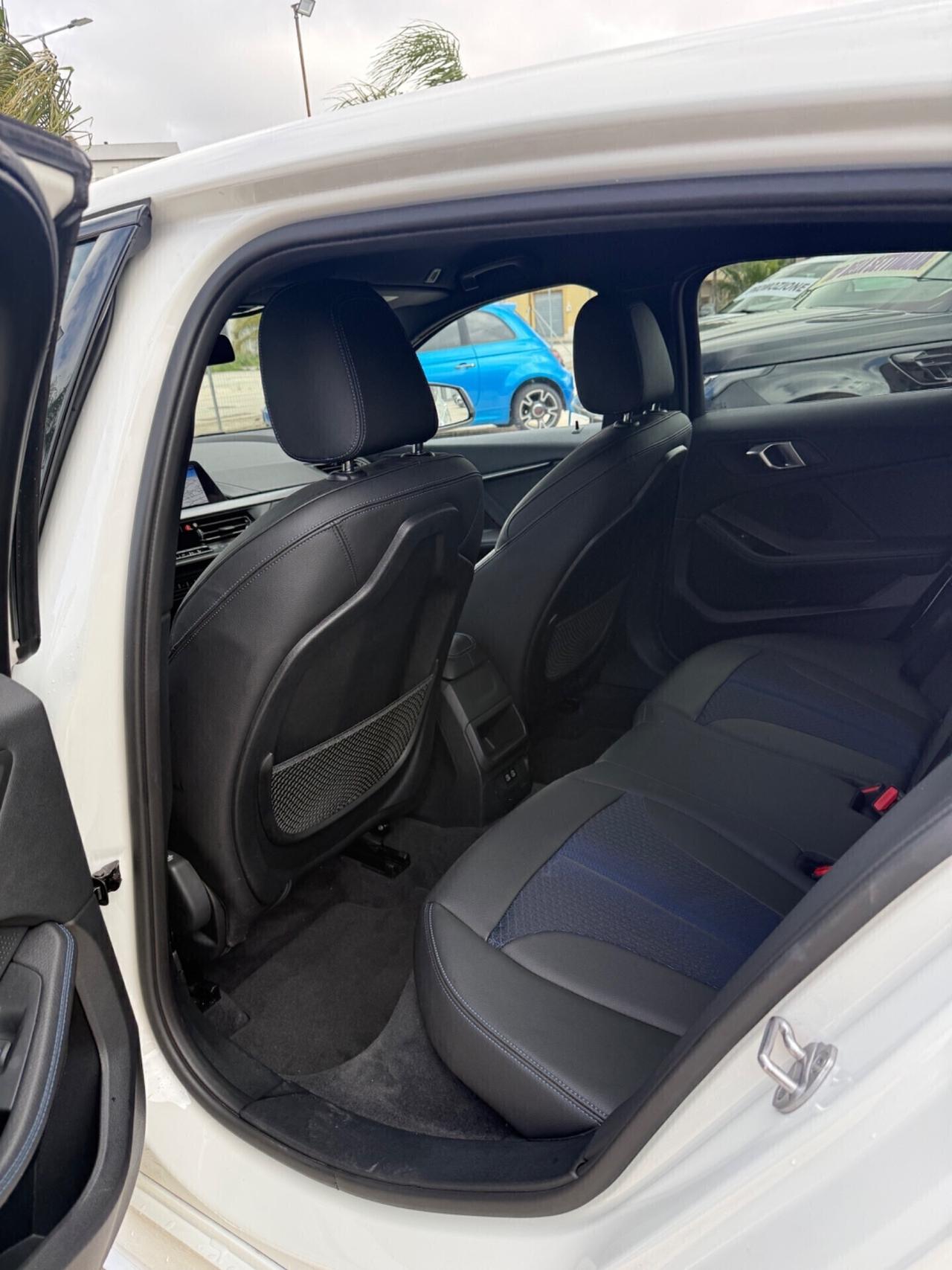 Bmw 118d 5p. Msport