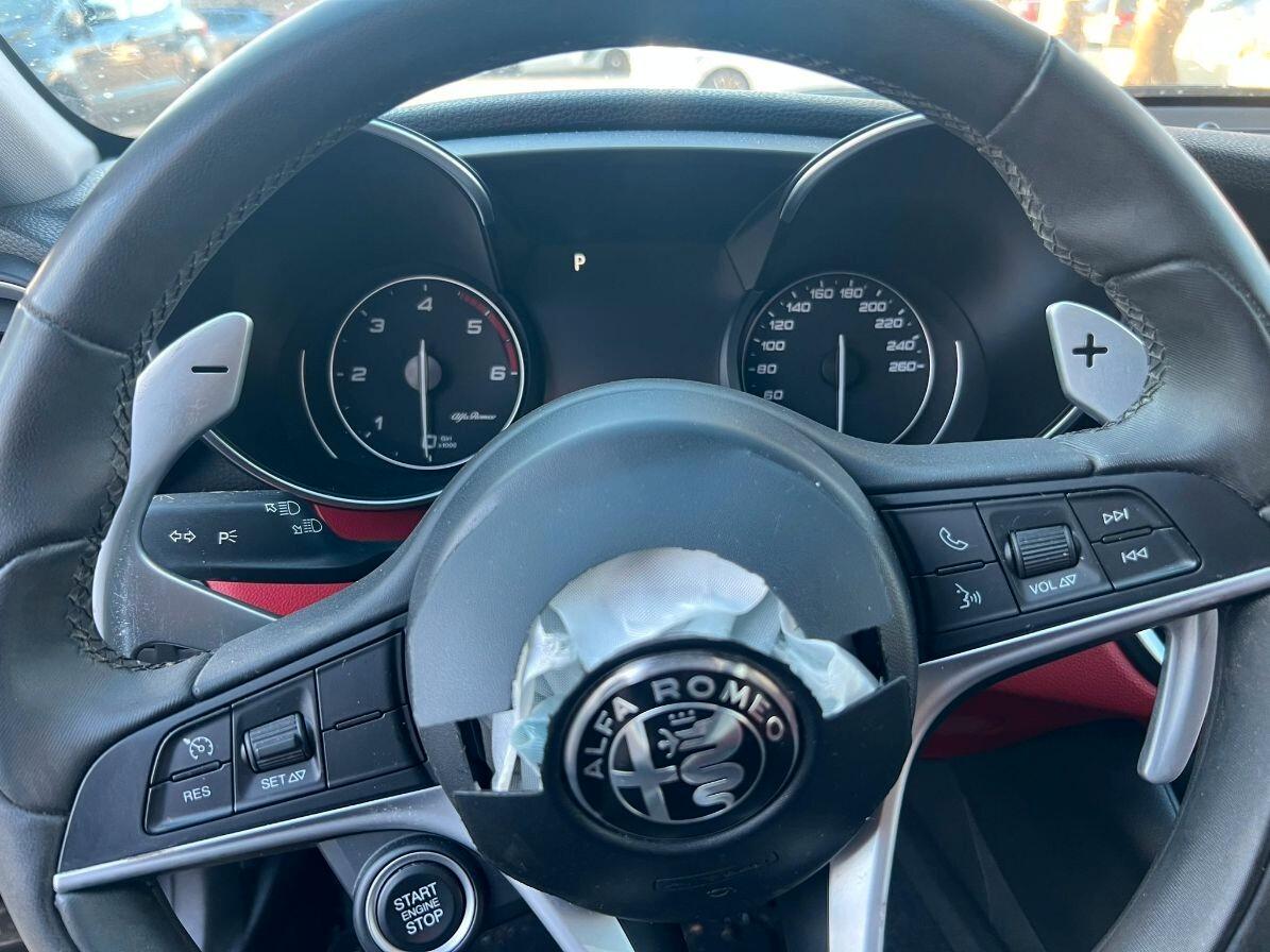 Alfa Romeo Giulia 2.2 Turbodiesel 180 CV AT8 Business Sport Launch Ed.