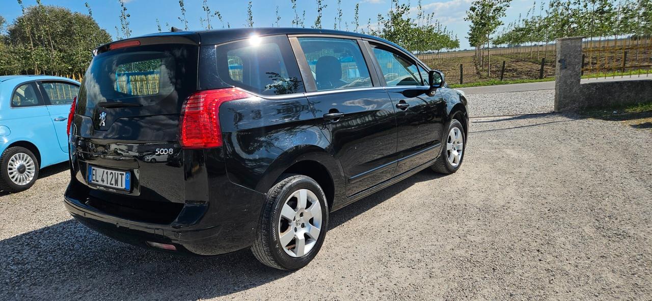 Peugeot 5008 1.6 HDi 112CV Active