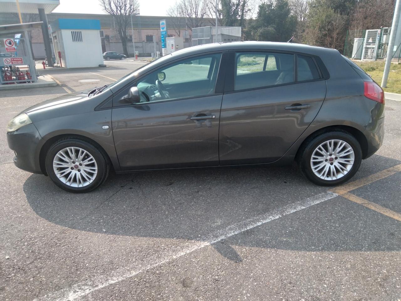 Fiat Bravo 1.4 90cv benzina 6marce Dynamic x neopatentati