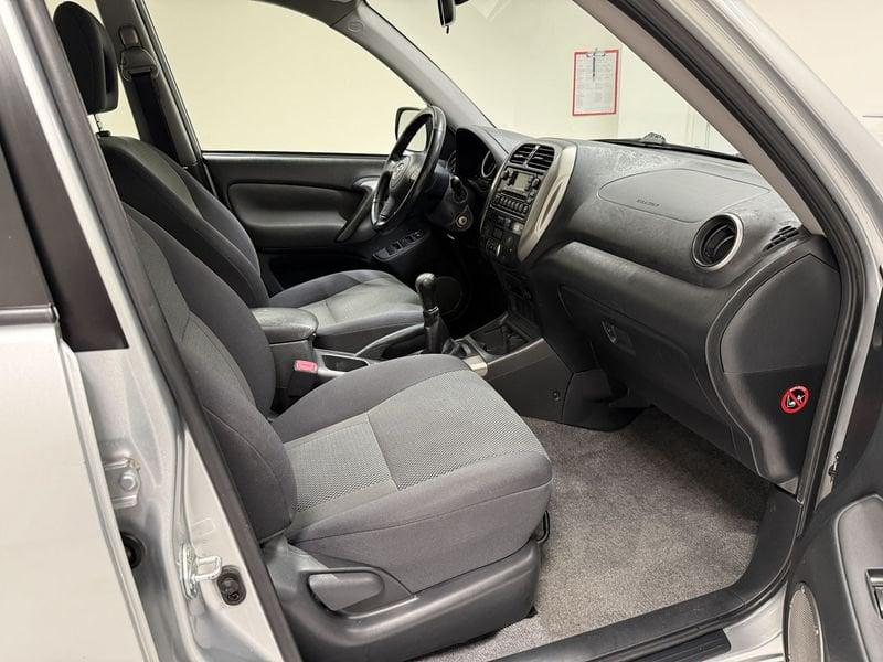 Toyota RAV4 RAV4 2.0 Tdi D-4D cat 5 porte Sol