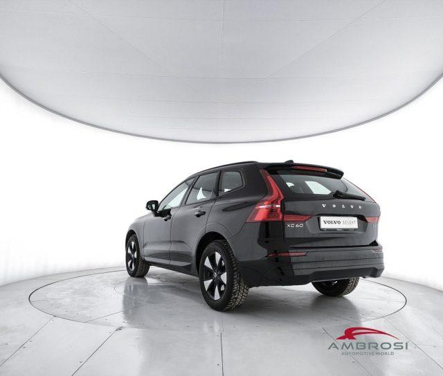 VOLVO XC60 2.0 b4 Essential awd auto