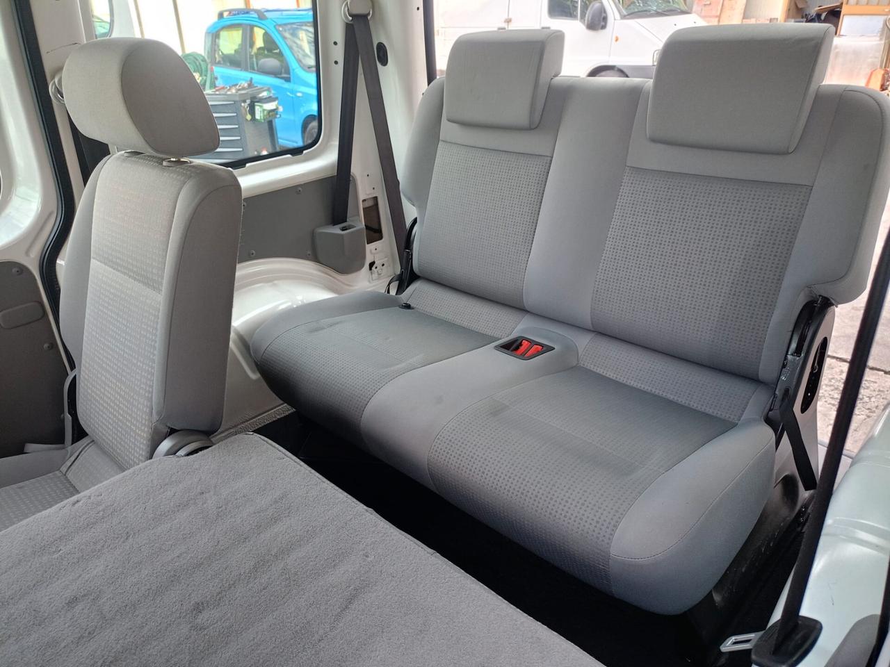 Volkswagen Caddy 2.0 Ecofuel 4p. 7 POSTI Van Vetrato