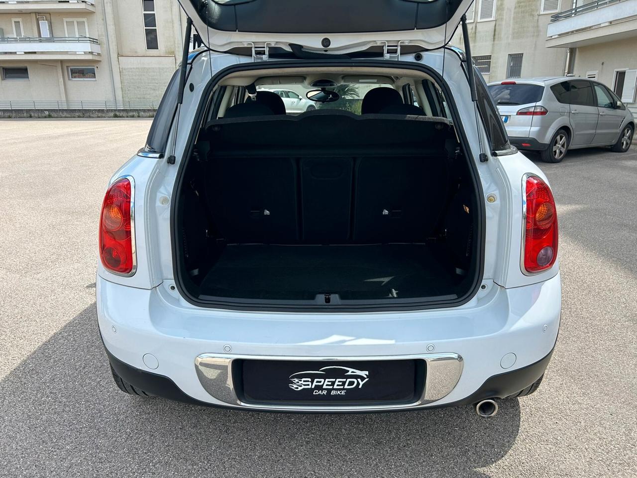 Mini Cooper D Countryman 1.6 2011