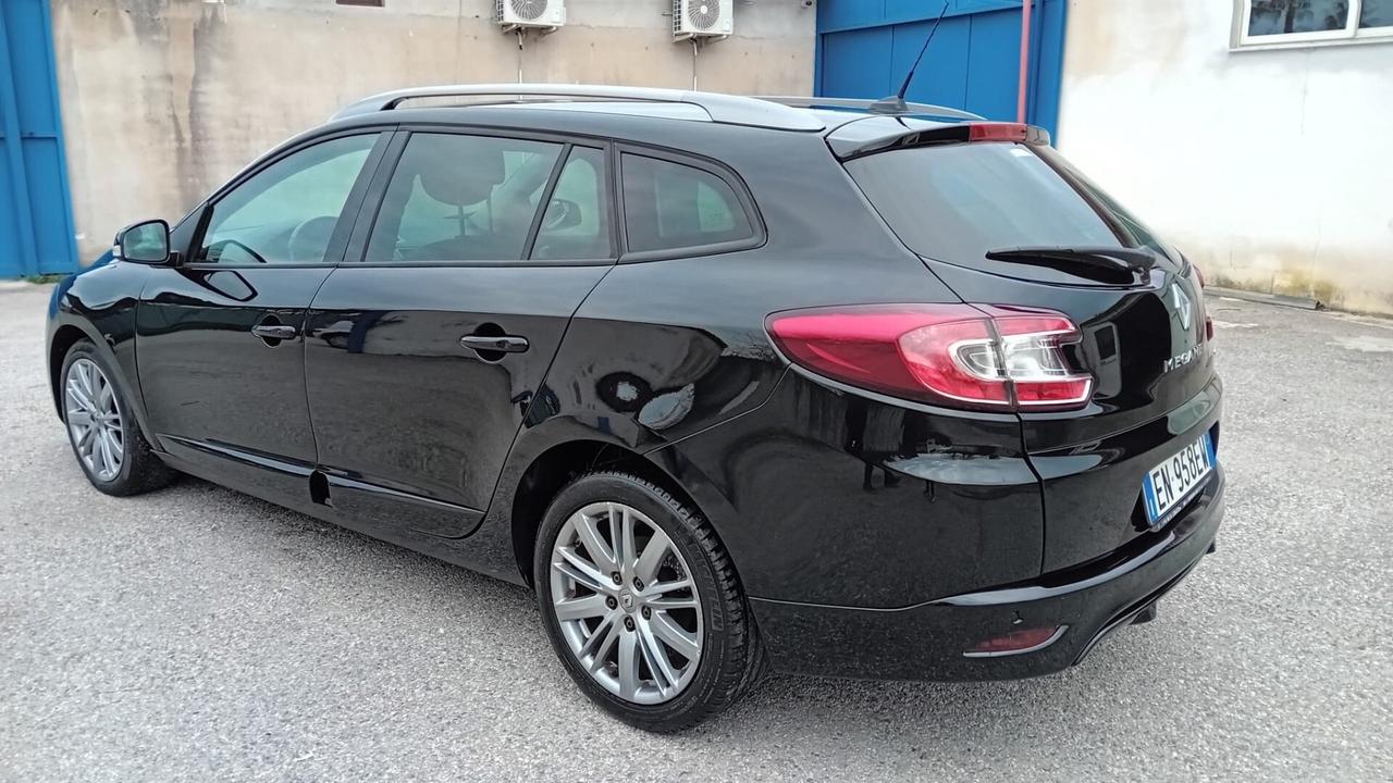 Renault megane s.w “g.t line”1.5 dci-full -2012