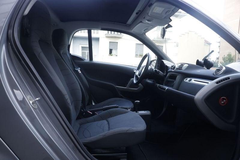 smart fortwo smart fortwo 1000 52 kW MHD cabrio Urbanrunner 52KW ANNO 2014