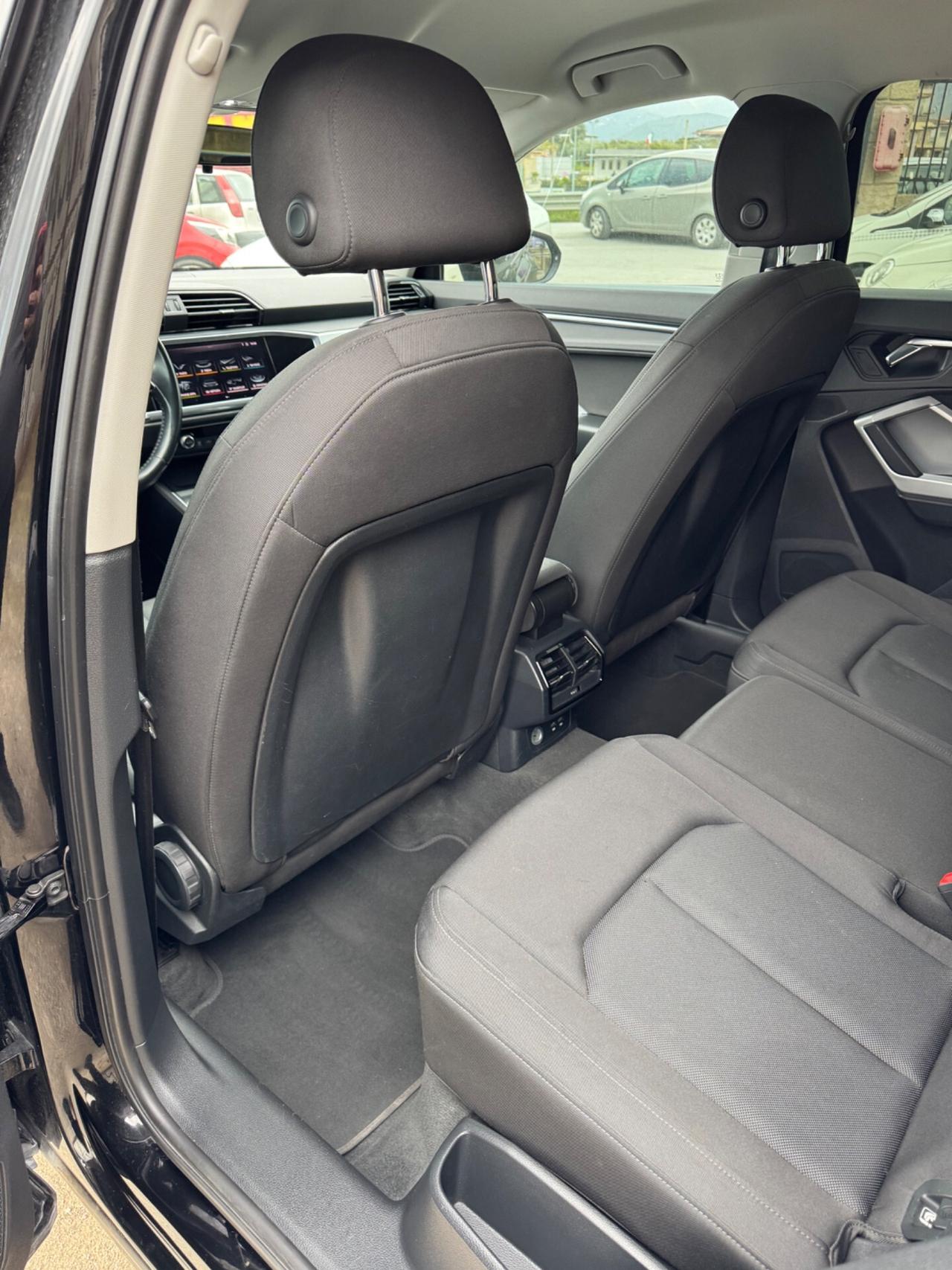 Audi Q3 2.0 TDI 150 CV quattro S tronic Sport