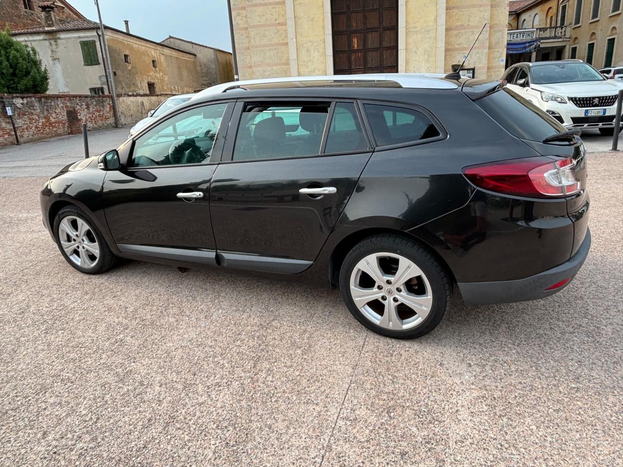 Renault Megane Mégane 1.5 dCi 110CV SporTour Confort