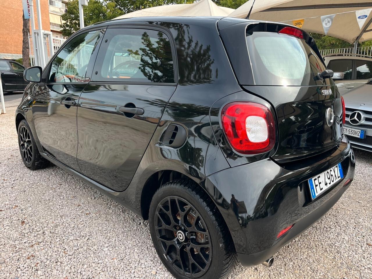 SMART FORFOUR 1000 BENZINA AUTOMATICA KM CERTIFICATI UNICO PROPRIETARIO 2016
