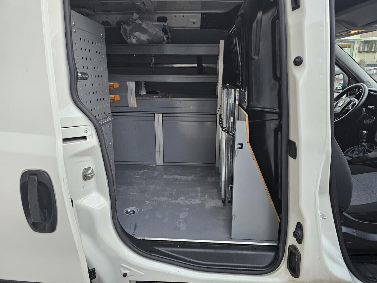 Fiat Doblo t-jet N.p. Sx Cargo - Con Officina Mobile