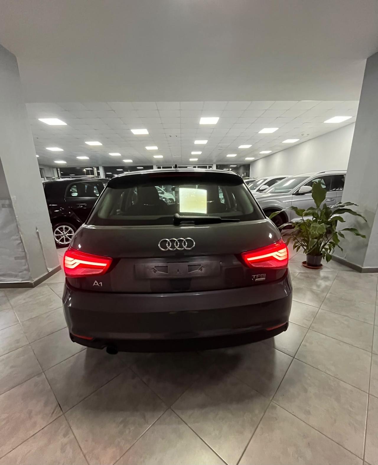 Audi A1 SPB 1.0 TFSI ultra Design