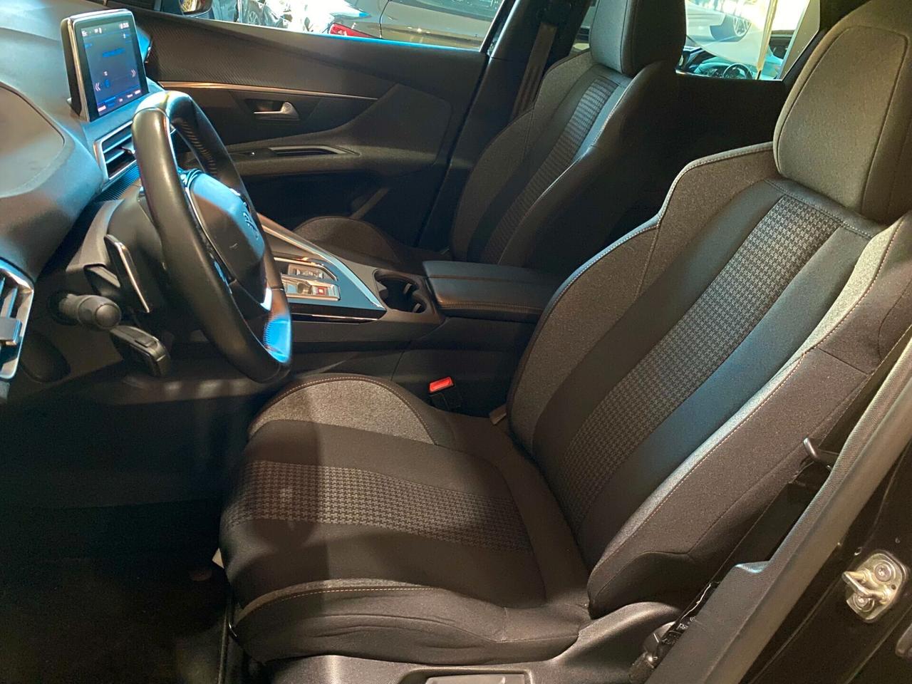 Peugeot 3008 BlueHDi 130 EAT8 N1 Autocarro-2022