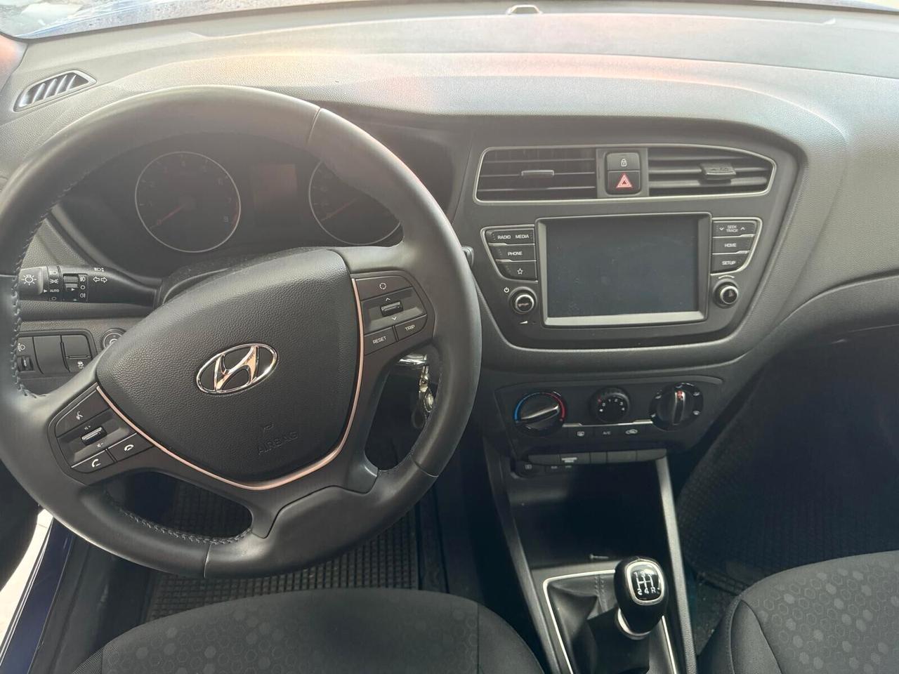 Hyundai i20 1.2 5 porte Econext Connectline - Danneggiata