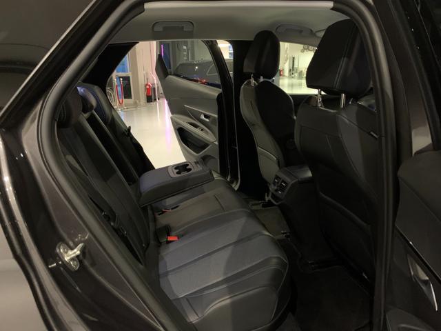 PEUGEOT 3008 Hybrid 225 e-EAT8 Allure Pack