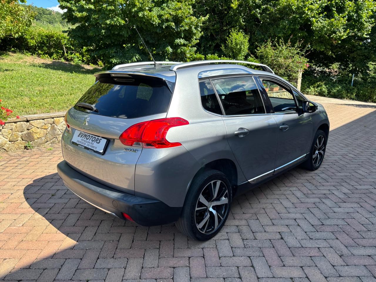 Peugeot 2008 BlueHDi 120 S&S Allure