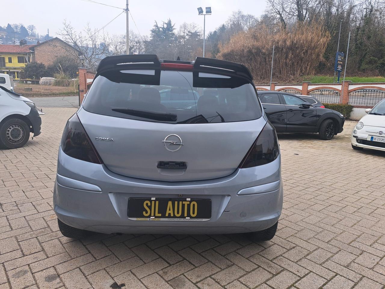 Opel Corsa 1.2 5 porte Club