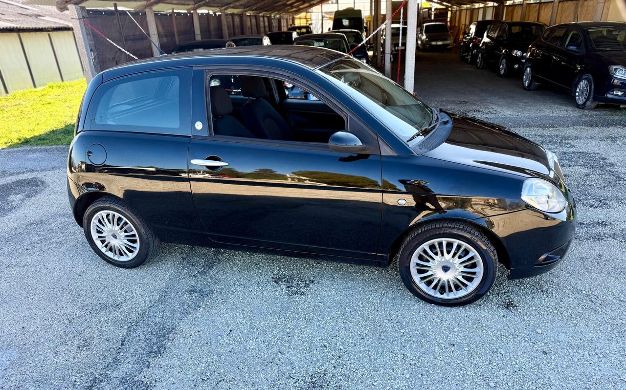 Ypsilon eco-chic benzina GPL neopatentati