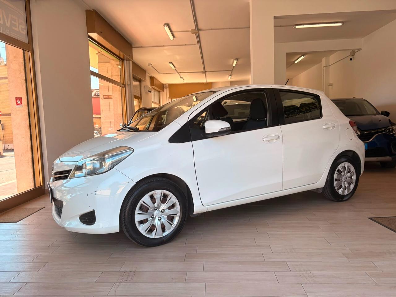 Toyota Yaris 1.0 5 porte Active