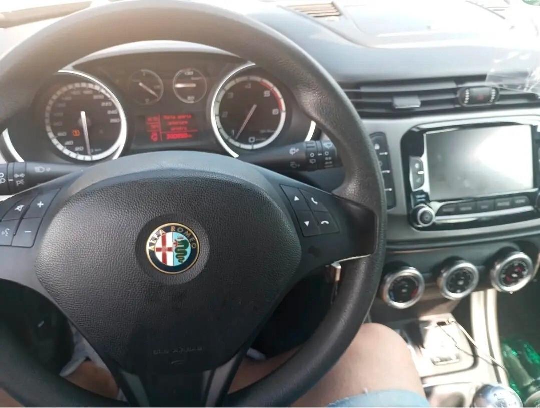 Alfa Romeo Giulietta 1.6 JTDm-2 105 CV Exclusive
