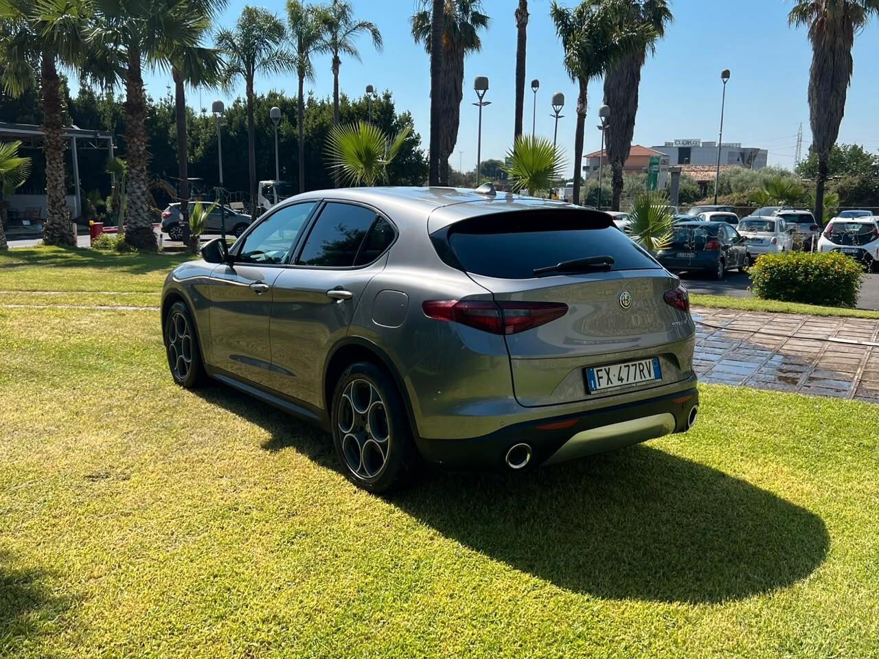 Alfa Romeo Stelvio 2.2 Turbodiesel 160 CV AT8 RWD Sport-Tech