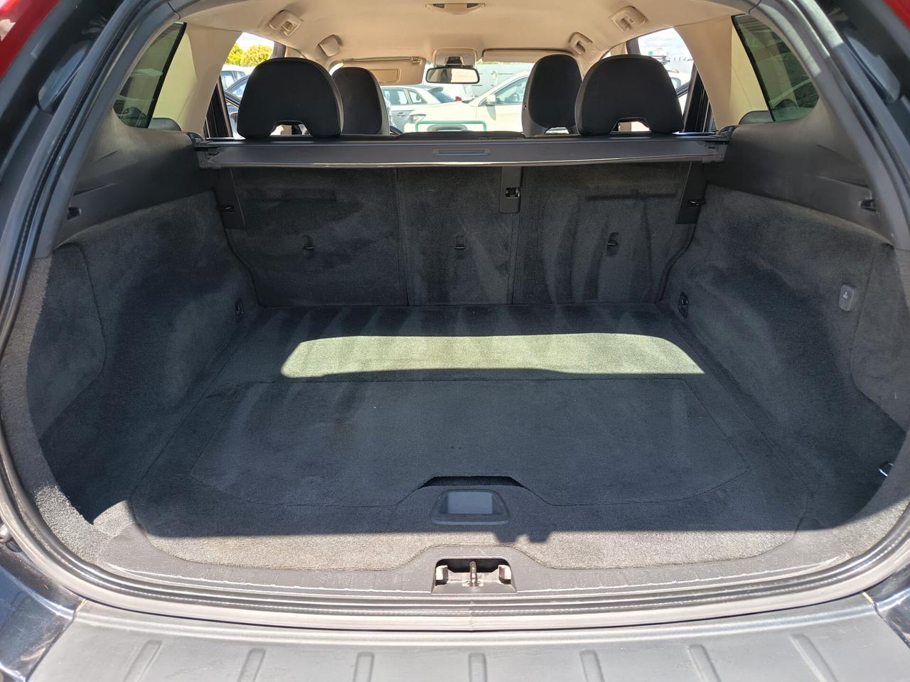 Volvo XC 60 XC60 D5 AWD Geartronic Kinetic