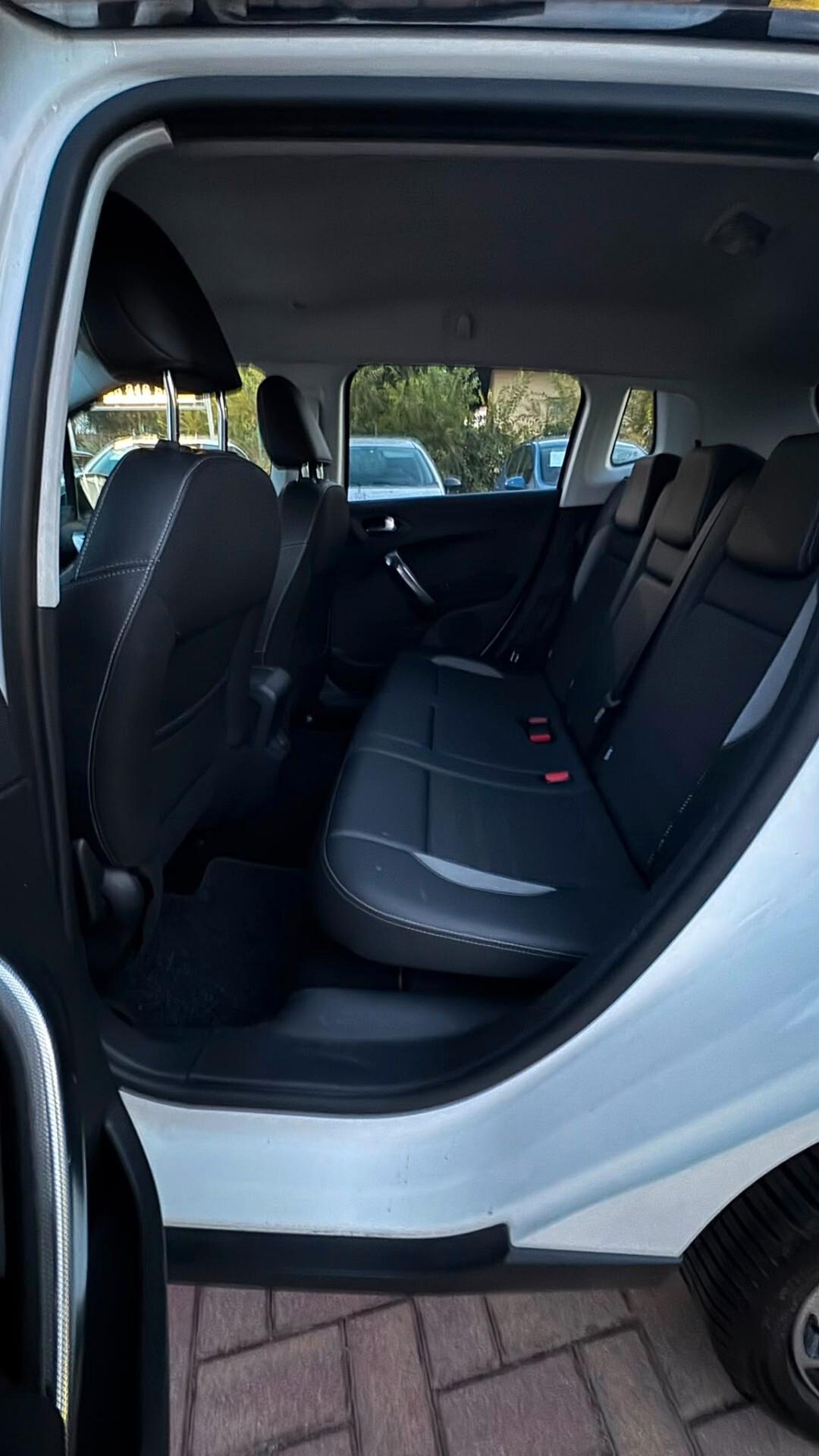 Peugeot 2008 BlueHDi 120 S&S Black Matt