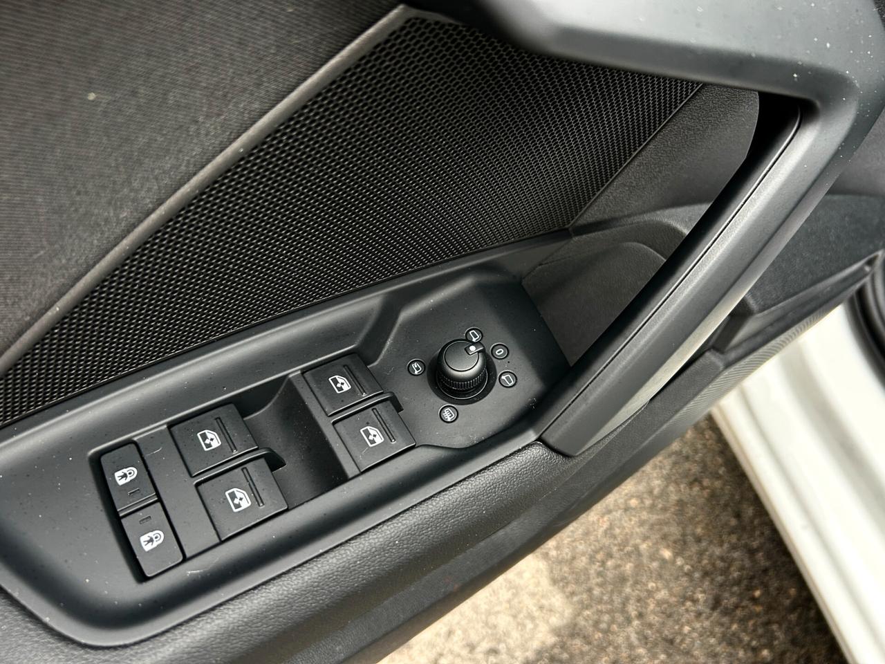 Audi A3 SPB 30 g-tron S tronic Business 2021