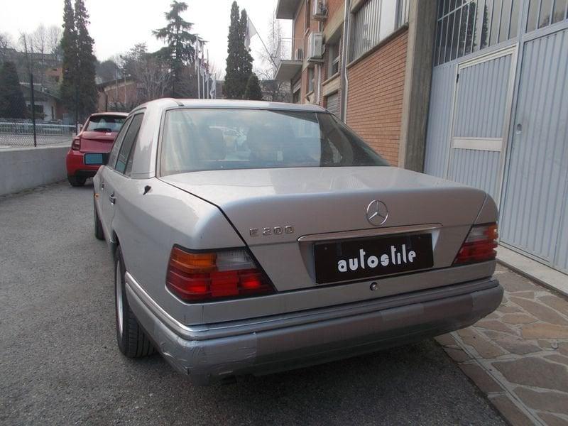 Mercedes-Benz Serie 200-320 MERCEDES 200 E 338.7575187 MASSARI MARCO