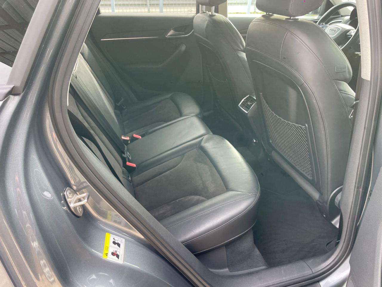 Audi Q3 2.0 TDI quattro S tronic S Line Edition