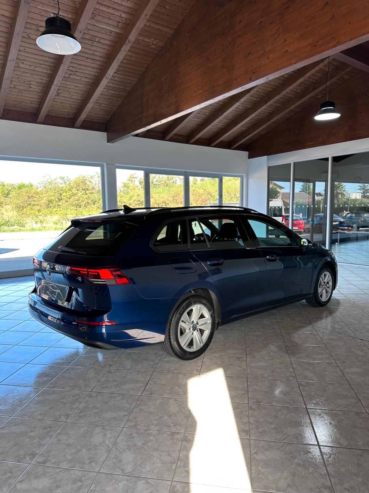 VOLKSWAGEN GOLF VARIANT STATION 2.0 TDI 150 CV DSG SCR LIFE