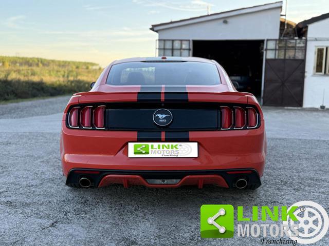 FORD Mustang Gt coupé