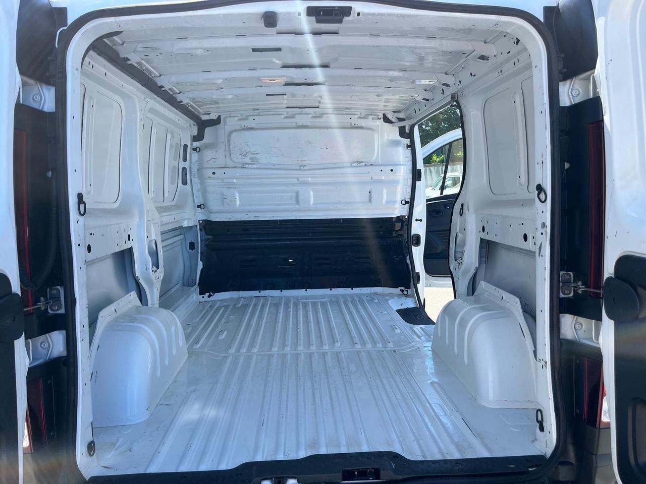 Renault trafic cargo-2.0 dci-2022