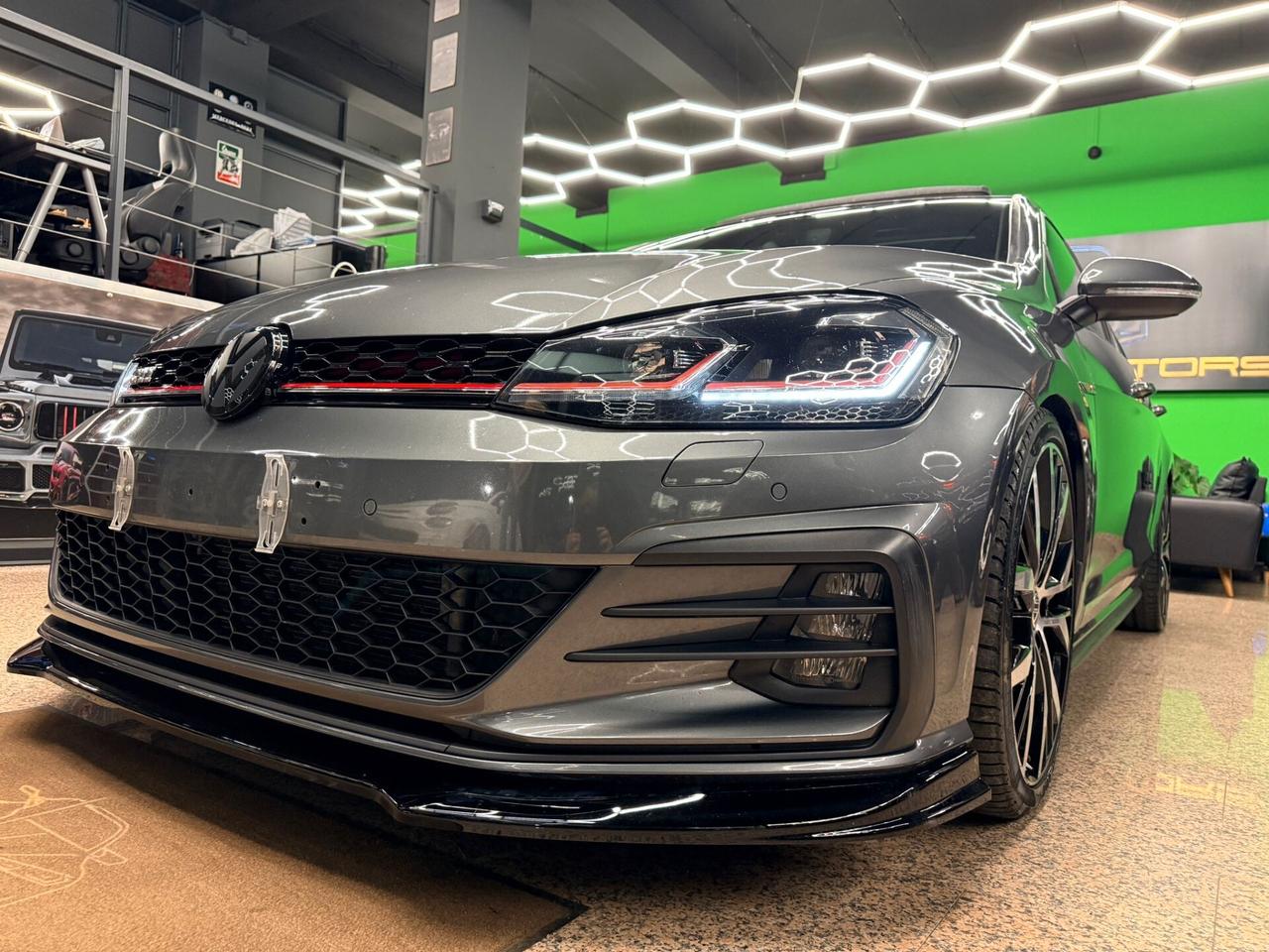 Volkswagen Golf GTI PERFORMANCE TSI 230CV DSG