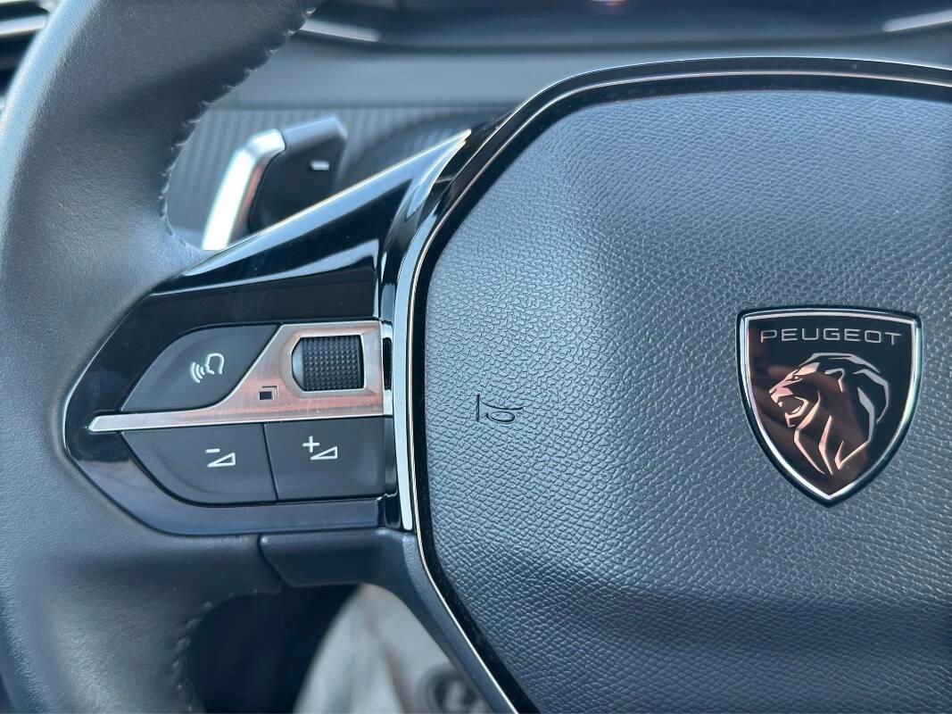 Peugeot 208 1.2 hybrid Allure 110cv AUTOMATICA E CARPLAY