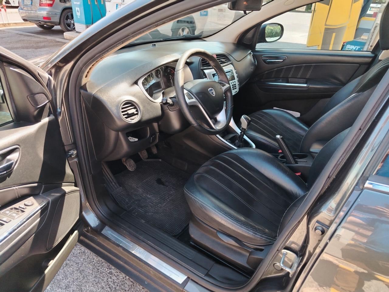 Lancia Delta 1.6 MJT DPF Argento