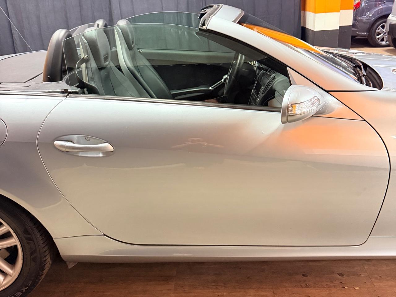 MERCEDES BENZ SLK 200 AMG ISCRITTA ASI IN CONDIZIONI DA VETRINA.