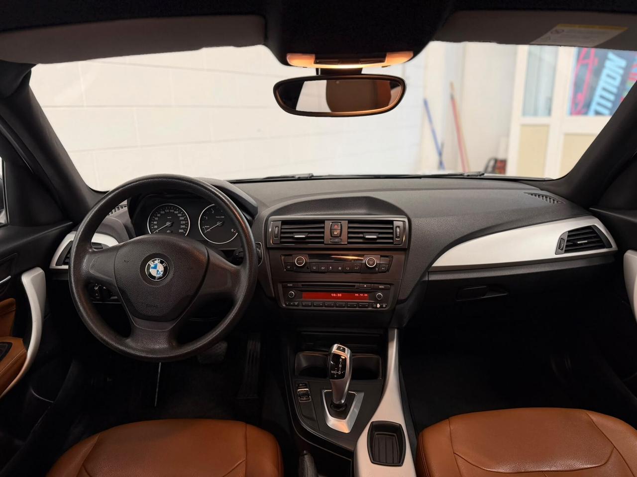 Bmw 118 118d 5p. Urban