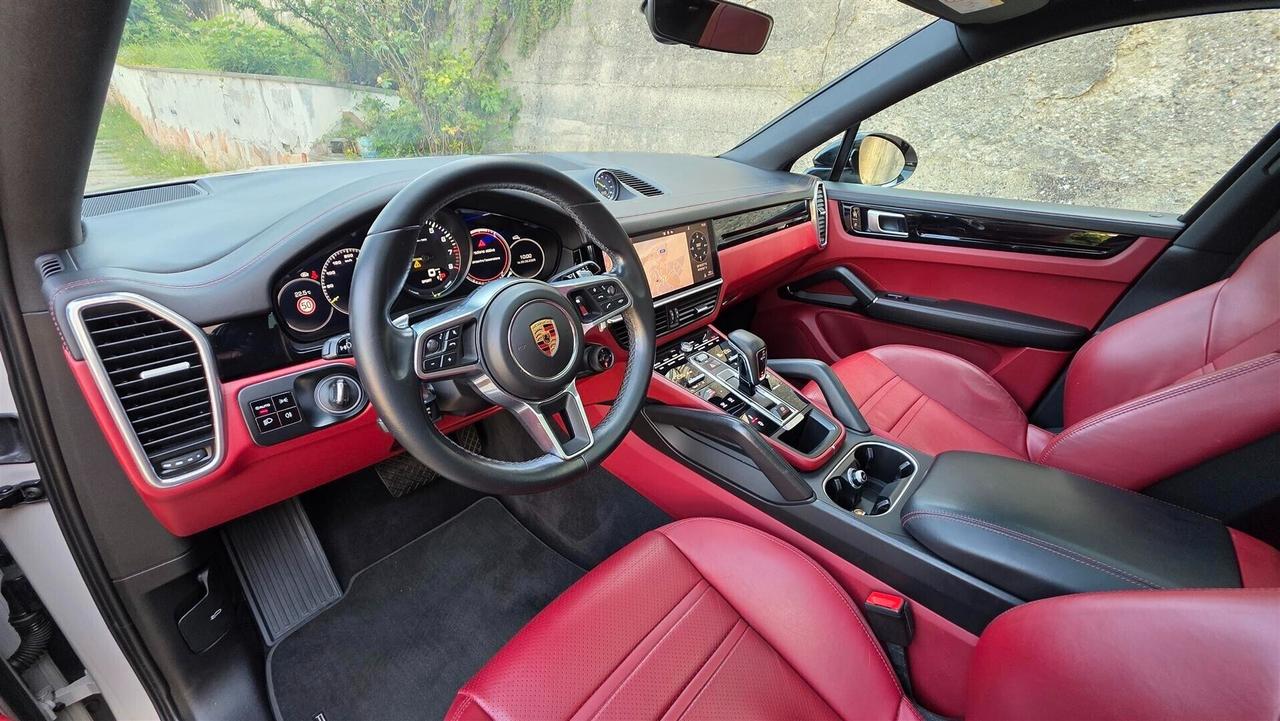 Porsche Cayenne Coupé 3.0 V6 E-Hybrid