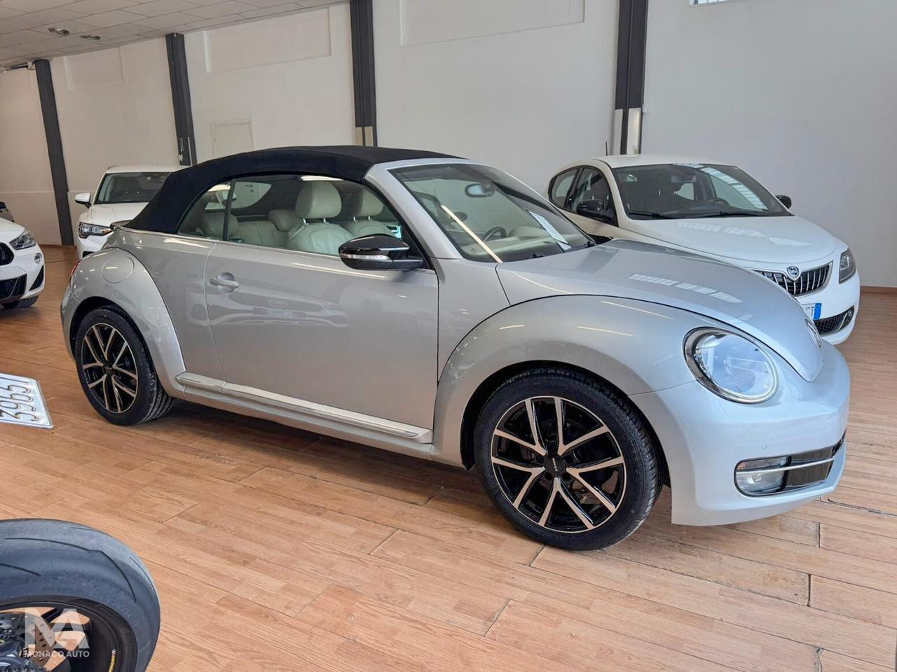 Volkswagen Maggiolino Cabrio 2.0 110cv TDI DSG Sport 2015