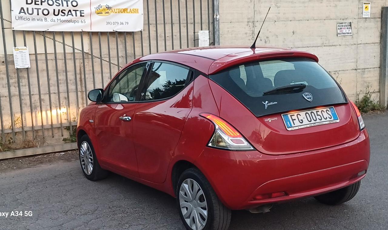 Lancia Ypsilon 1.3 MJT 95 CV 5 porte S&S Gold